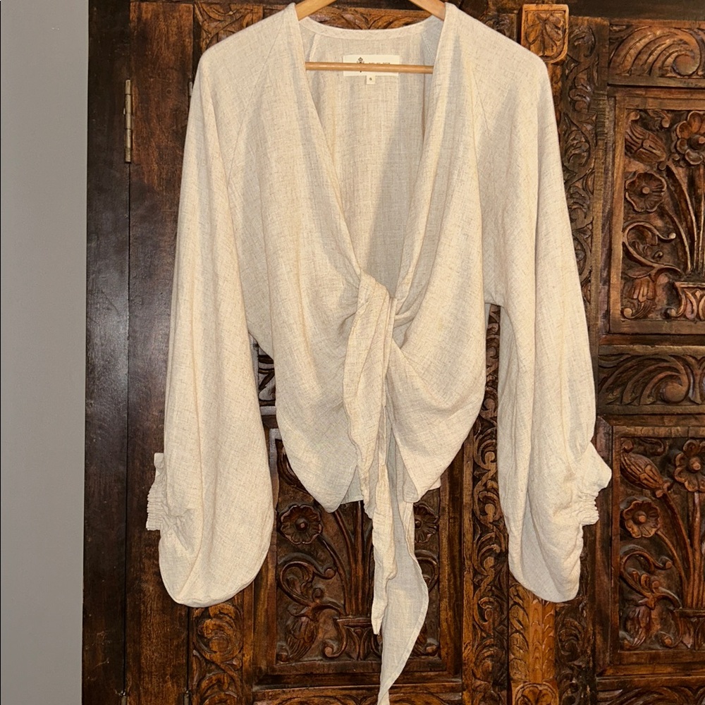 JUST BEE QUEEN sz S tan linen blend crisscross wrap/tie voluminous sleeve blouse - Picture 3 of 9